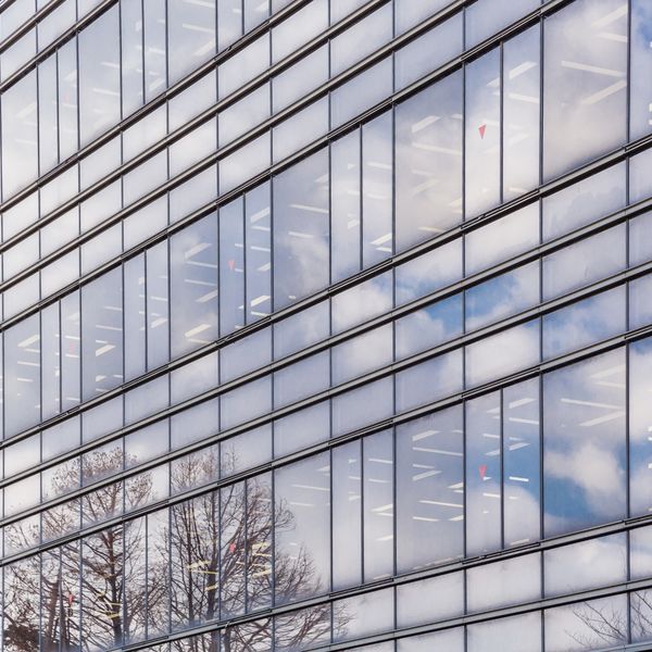 春フィルム工房では防犯対策に適した高品質なフィルムもご用意いたします