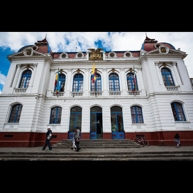 窓フィルム、遮熱フィルム、防犯フィルム、施工はお任せ下さい